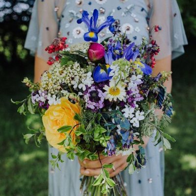 DIY Wedding Flowers Workshop: <br> Part 1 Bouquets & Buttonholes