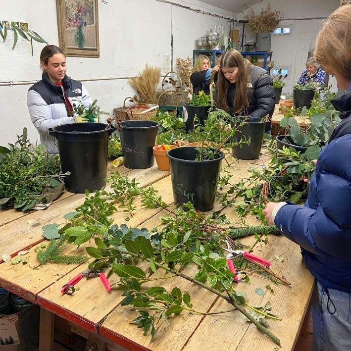 Christmas Foliage Wreaths Workshop - Image 5