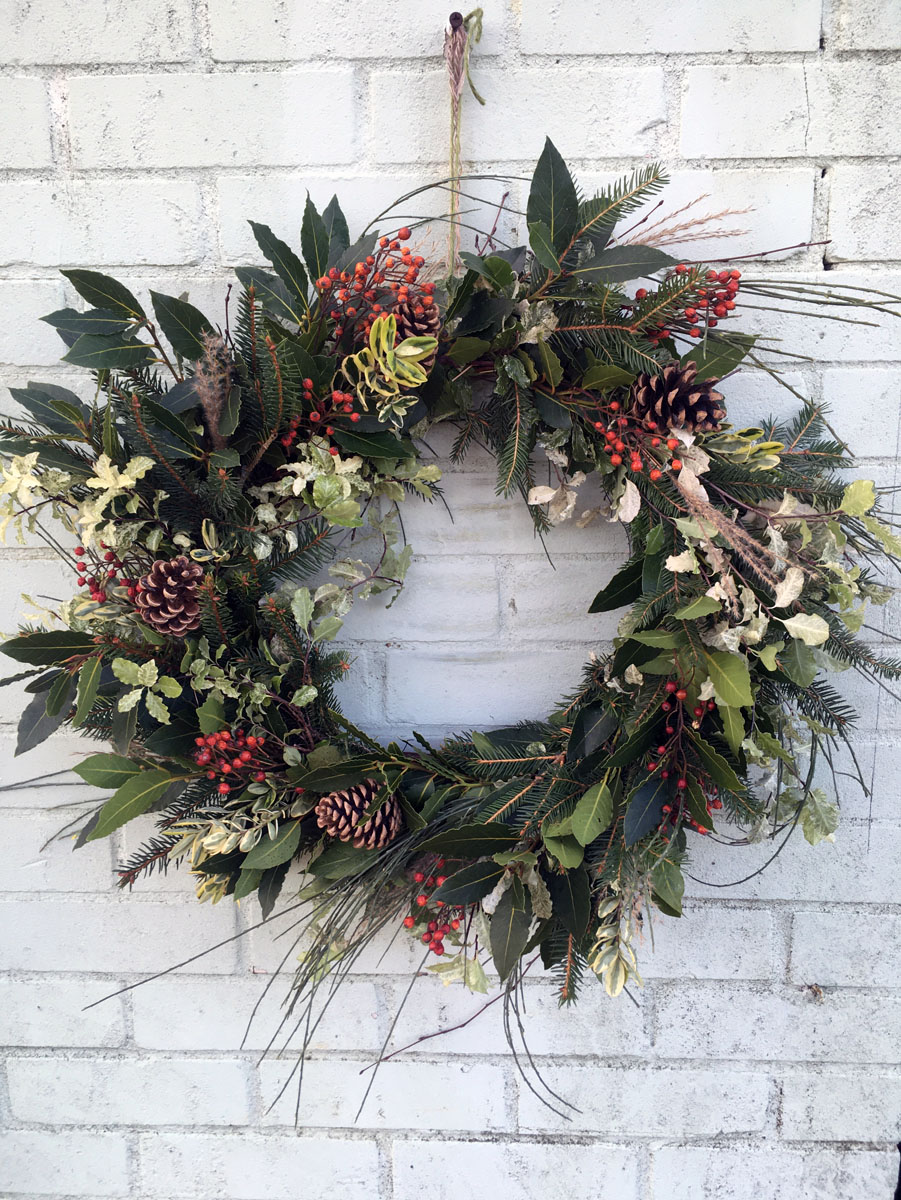 Christmas Foliage Wreaths Workshop - Image 3