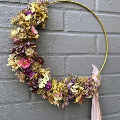Contemporary Dried Flower Wreath Workshop