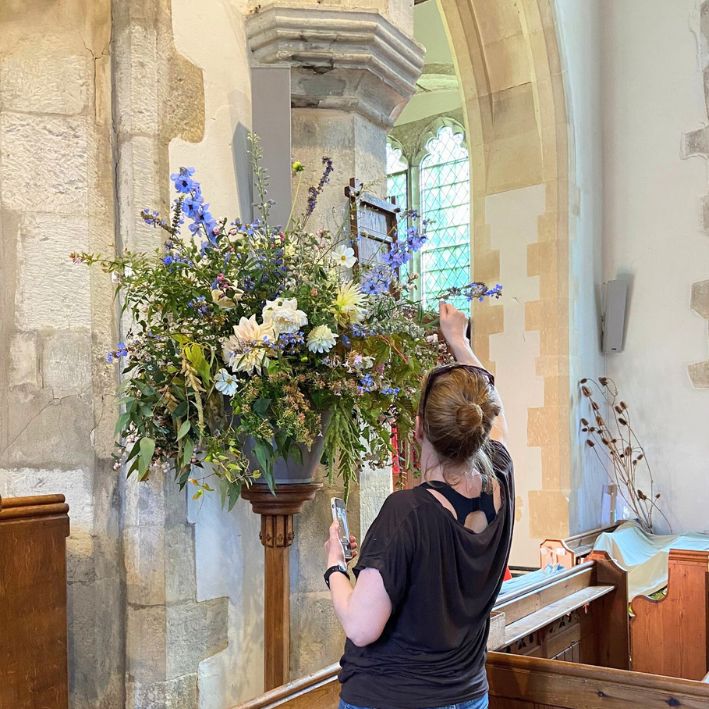 DIY Wedding Flowers Workshop Part 2: <BR> Reception Flowers - Image 2
